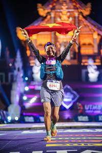 BIB: 8294
                            <button type="button" onclick="openModal(22646434)" class="btn btn-primary btn-sm float-right btn-popup" data-toggle="modal" data-target=".modal-high-quality">
                        <i class="fas fa-shopping-cart"></i> Add to Cart
                    </button>
                                            <button type="button" onclick="isThisMe(22646434, true)" class="btn btn-success btn-sm float-right btn-popup btn-isme hidden" data-toggle="tooltip" data-placement="bottom" title="นี่คือรูปของคุณใช่ไหม คลิกที่นี่เพื่อเอาเข้าอัลบั้ม">
                        <i class="fas fa-plus"></i> Add to album
                    </button>
                    <button type="button" onclick="isThisMe(22646434, false)" class="btn btn-warning btn-sm float-right btn-popup btn-isnotme hidden">
                        <i class="fas fa-ban"></i> Remove from album
                    </button>